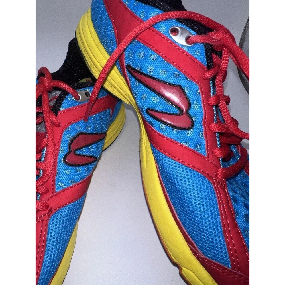 Newton Gravity Mens Athletic Running Shoes Sneakers Mens size 9 Red Yellow Blue